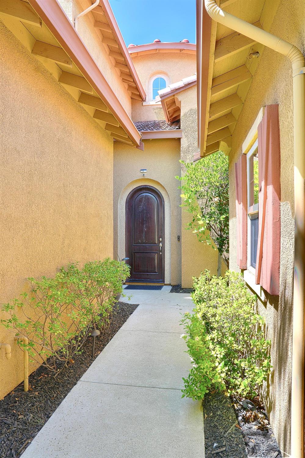Detail Gallery Image 2 of 97 For 1340 Bella Cir, Lincoln,  CA 95648 - 7 Beds | 5 Baths