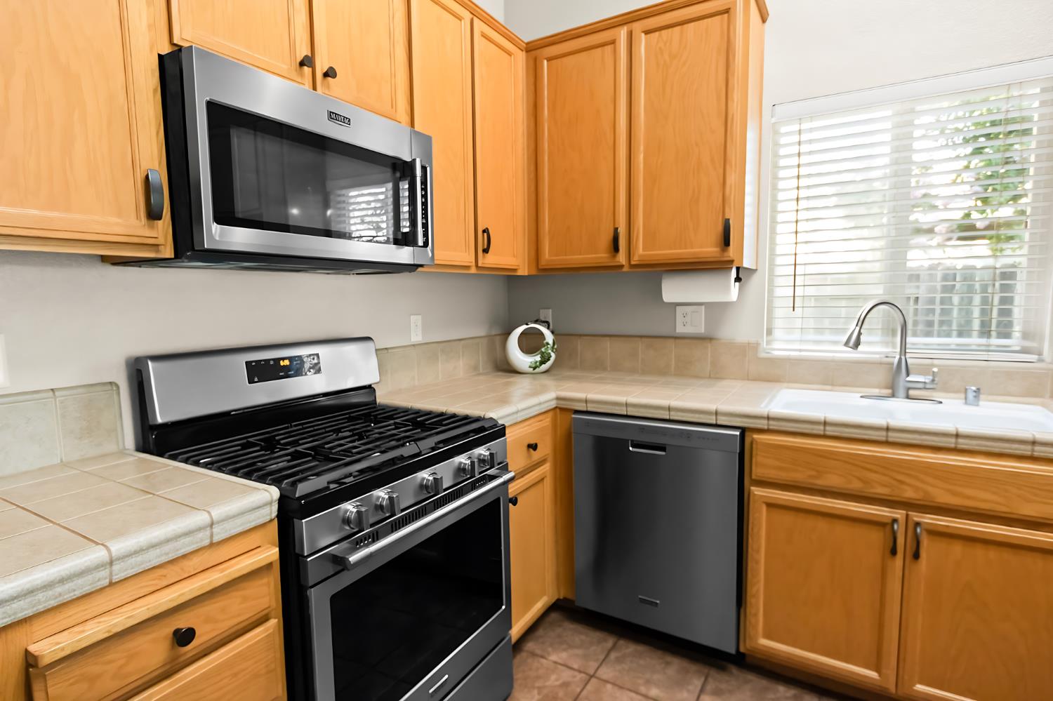 Detail Gallery Image 13 of 44 For 2092 Betsy Ross Ct, Atwater,  CA 95301 - 4 Beds | 2 Baths