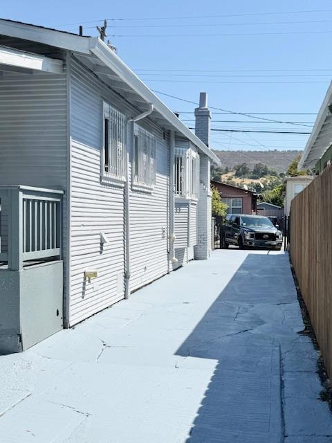 Detail Gallery Image 24 of 35 For 6905 Halliday Ave, Oakland,  CA 94605 - 2 Beds | 1 Baths