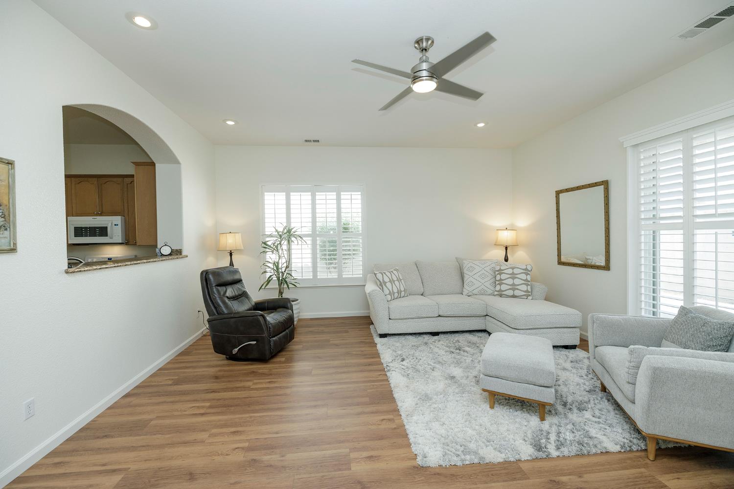 Detail Gallery Image 8 of 35 For 157 Little Johns Creek Dr, Oakdale,  CA 95361 - 2 Beds | 2 Baths