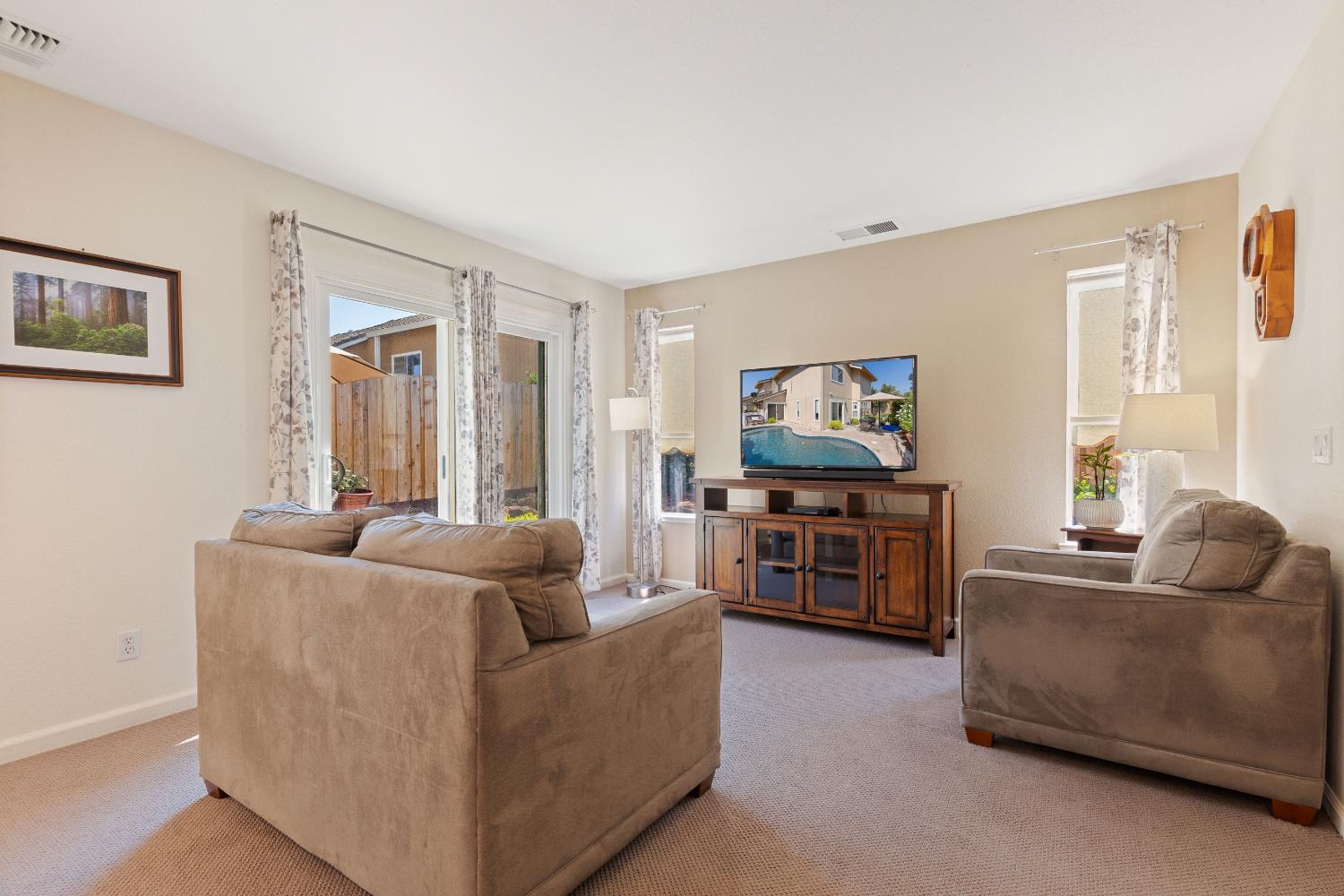 Detail Gallery Image 10 of 50 For 5623 Delano Way, Rocklin,  CA 95677 - 4 Beds | 3 Baths