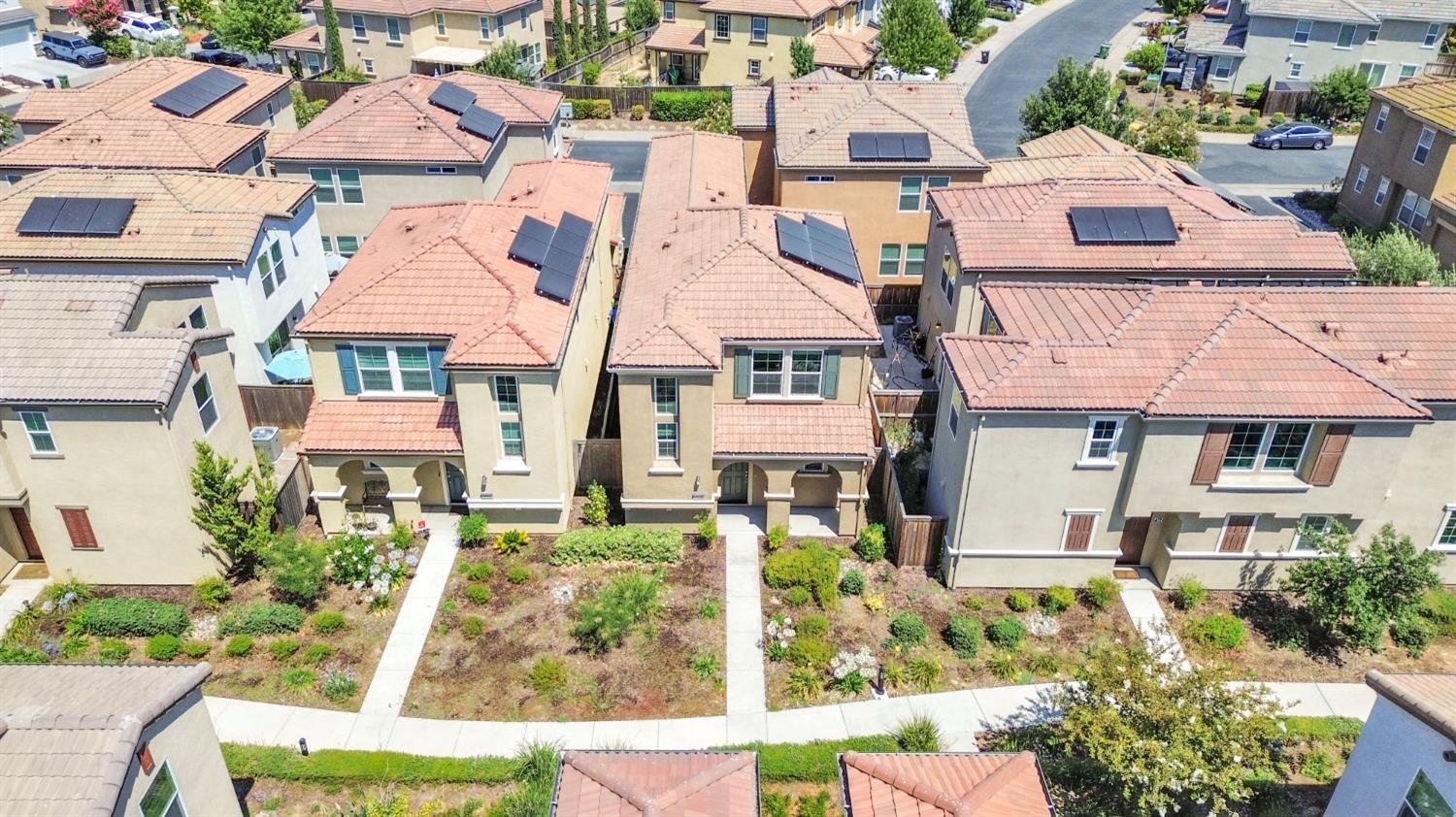 Detail Gallery Image 30 of 35 For 9934 Macabee Ln, Elk Grove,  CA 95757 - 3 Beds | 2/1 Baths