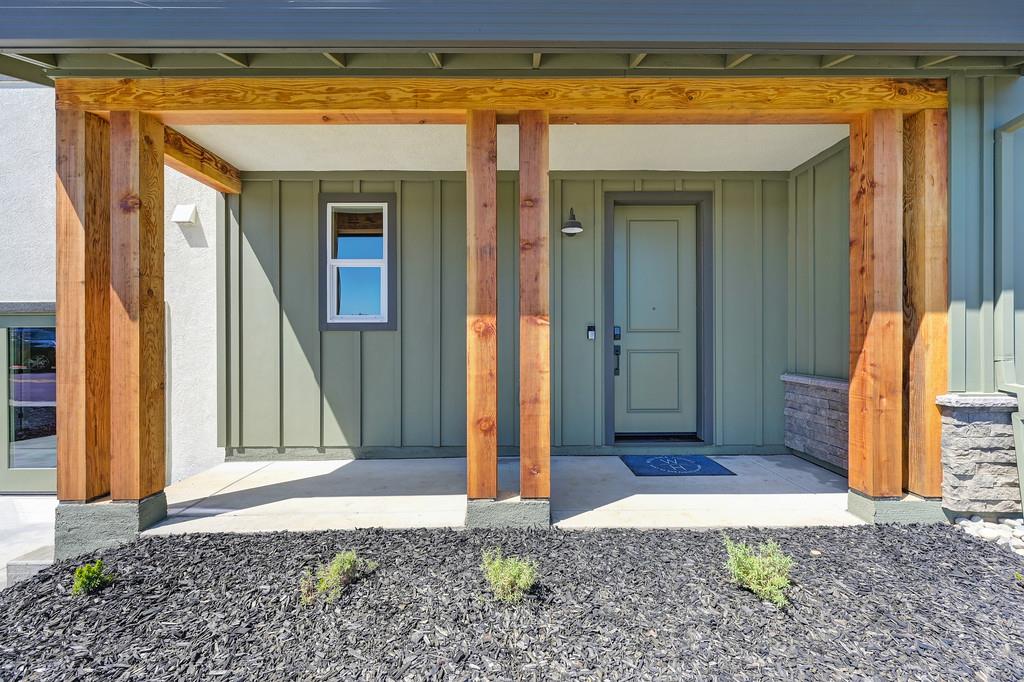 Detail Gallery Image 4 of 31 For 3022 Constellation Ave, Placerville,  CA 95667 - 4 Beds | 3/1 Baths