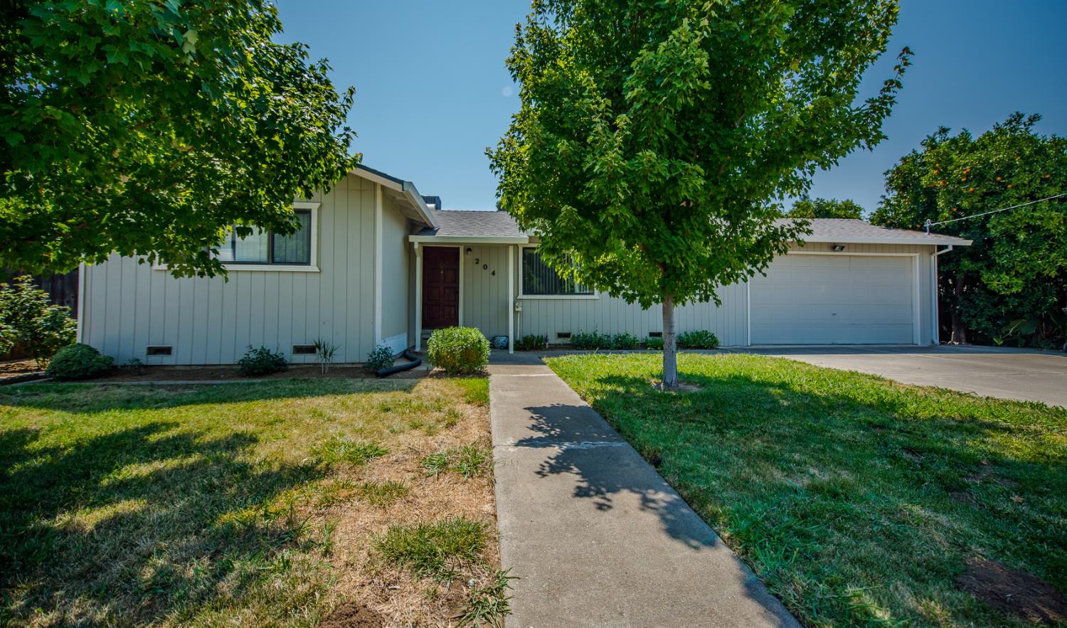 Detail Gallery Image 1 of 43 For 204 Emery St, Winters,  CA 95694 - 3 Beds | 2 Baths