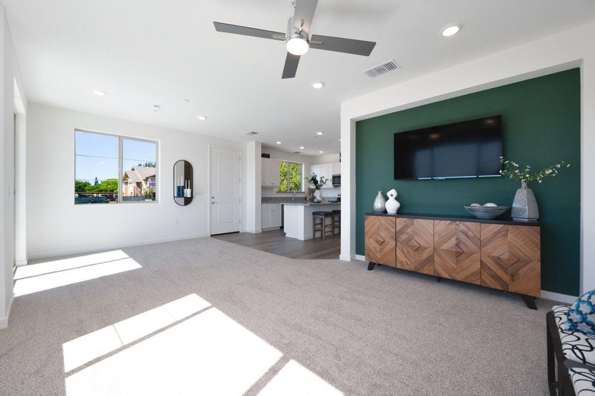Photo #7: 225093337 Listing: Photo #7