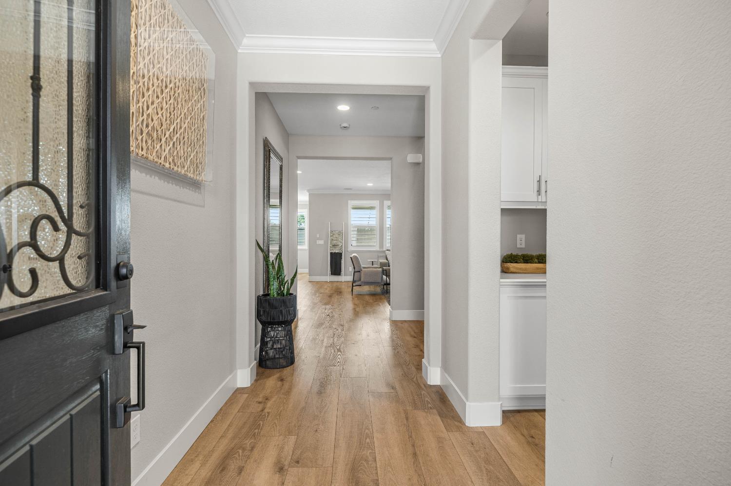 Detail Gallery Image 9 of 70 For 2050 Starwood Dr, Riverbank,  CA 95367 - 4 Beds | 3 Baths