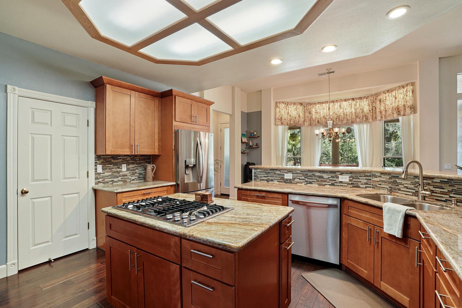 Detail Gallery Image 15 of 44 For 1109 Oak View Dr, Ione,  CA 95640 - 3 Beds | 3 Baths