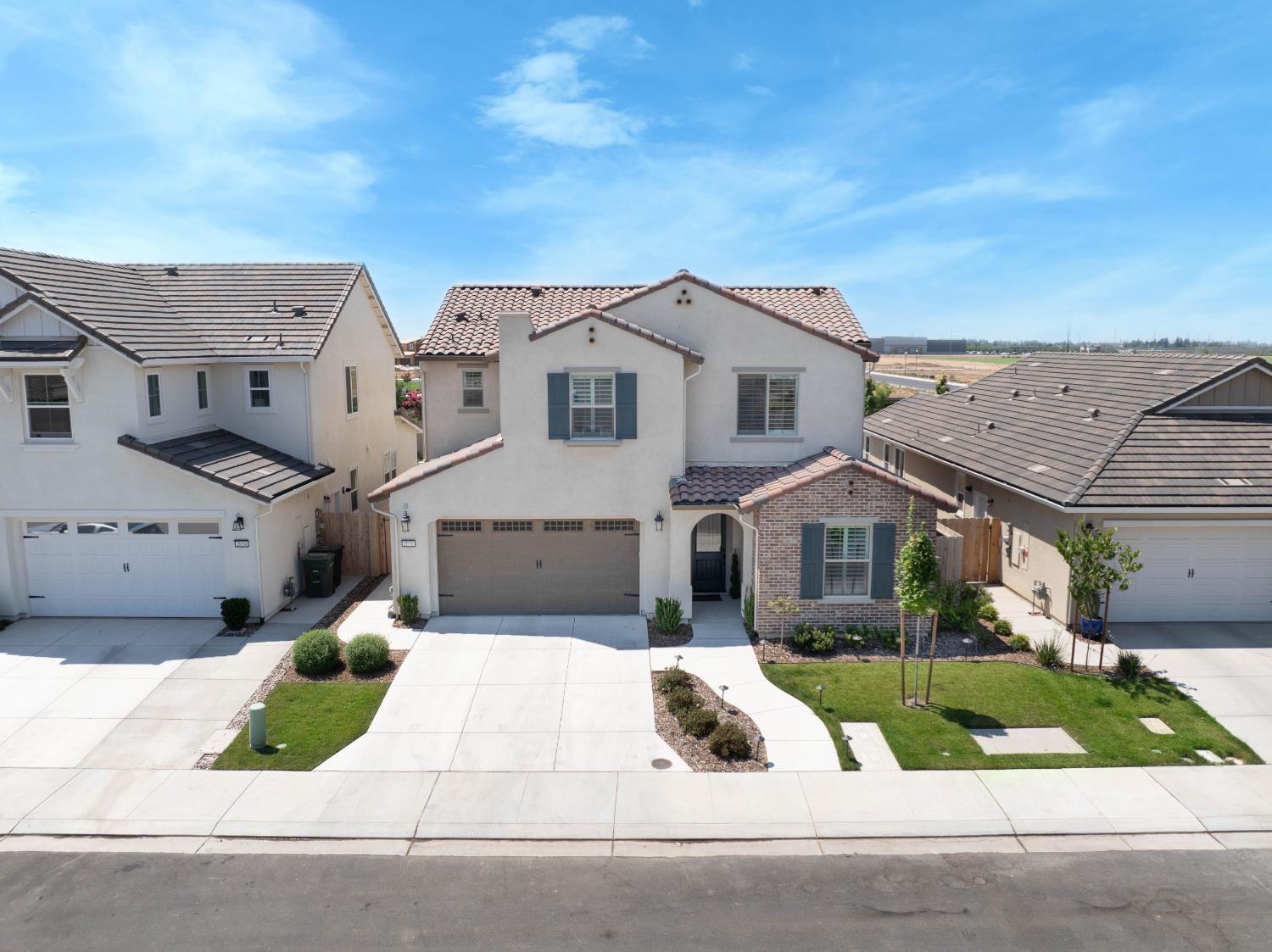 Detail Gallery Image 5 of 70 For 2050 Starwood Dr, Riverbank,  CA 95367 - 4 Beds | 3 Baths