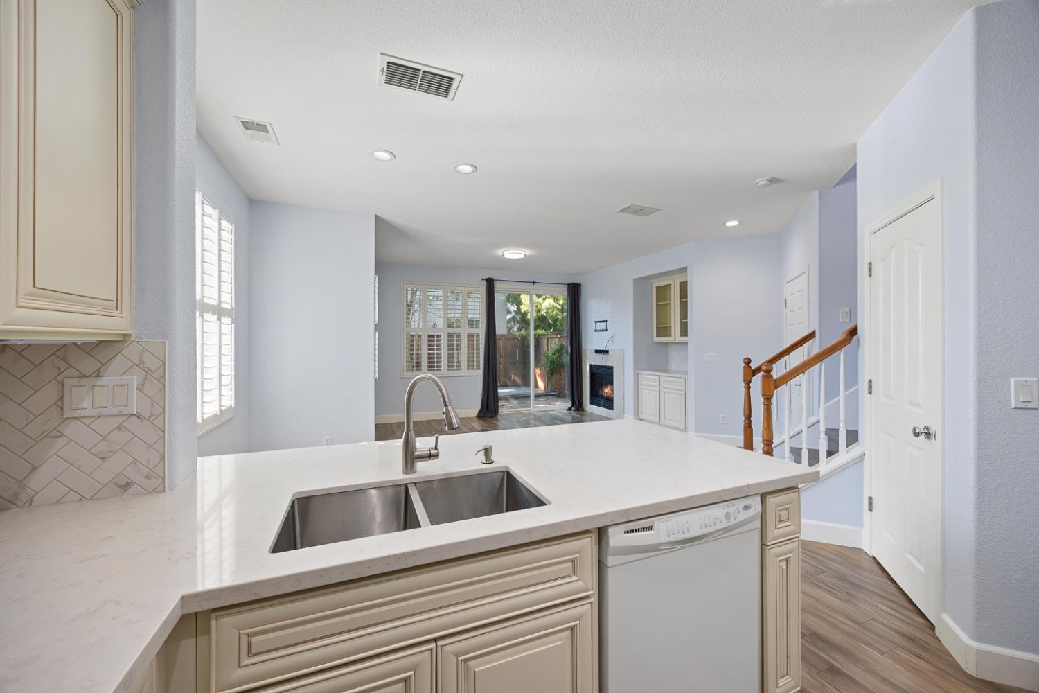 Detail Gallery Image 14 of 40 For 9205 Cortina Cir, Roseville,  CA 95678 - 3 Beds | 2/1 Baths