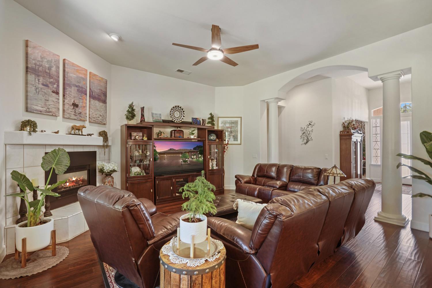 Detail Gallery Image 8 of 44 For 1109 Oak View Dr, Ione,  CA 95640 - 3 Beds | 3 Baths