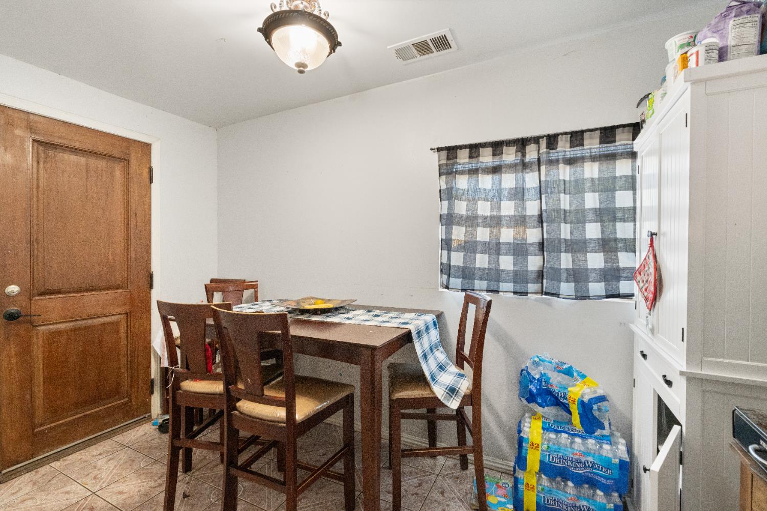 Detail Gallery Image 17 of 22 For 1260 T St, Merced,  CA 95341 - 2 Beds | 1 Baths