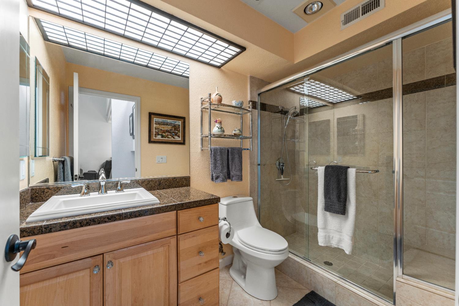 Detail Gallery Image 8 of 21 For 7522 Creekridge Ln, Citrus Heights,  CA 95610 - 3 Beds | 3 Baths