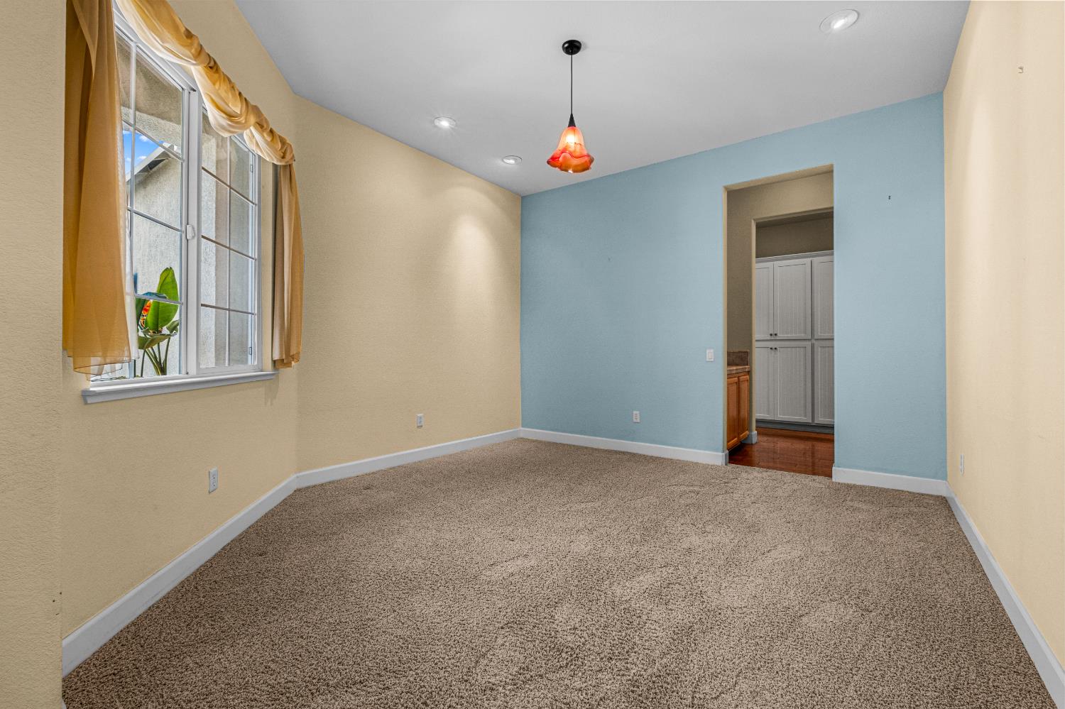 Detail Gallery Image 11 of 82 For 9544 Sun Poppy Way, El Dorado Hills,  CA 95762 - 2 Beds | 2/1 Baths