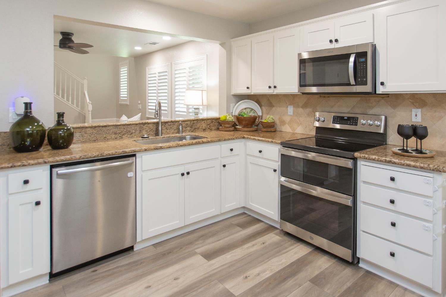 Detail Gallery Image 10 of 31 For 5542 Chancellor Way, Riverbank,  CA 95367 - 3 Beds | 2/1 Baths