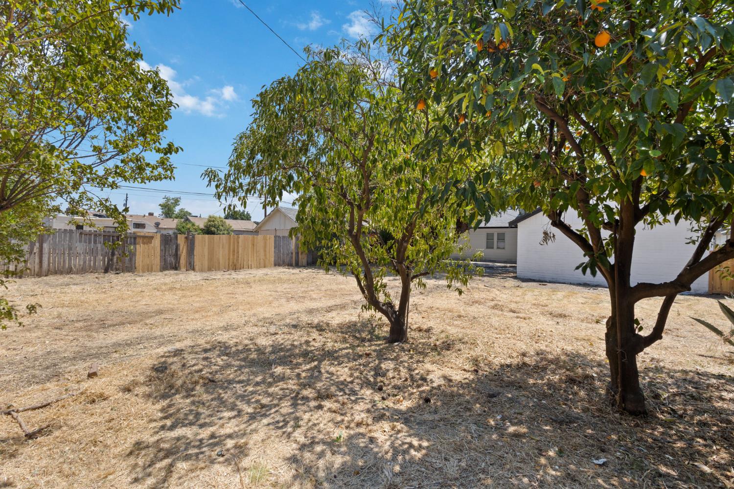 Detail Gallery Image 26 of 27 For 365 E Main St, Merced,  CA 95340 - 3 Beds | 1/1 Baths