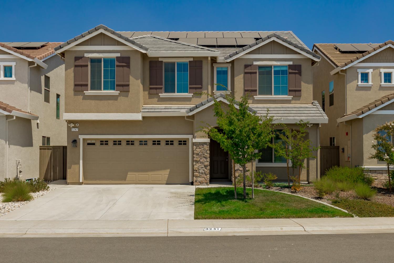 Detail Gallery Image 1 of 33 For 3247 Le Bourget Ln, Lincoln,  CA 95648 - 4 Beds | 3 Baths