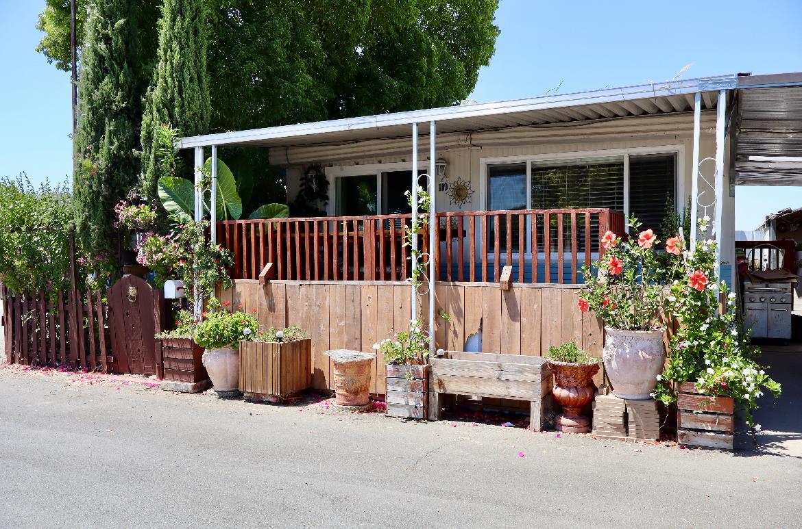 Detail Gallery Image 2 of 6 For 2340 Sanguinetti Ln 109, Stockton,  CA 95205 - 3 Beds | 1 Baths