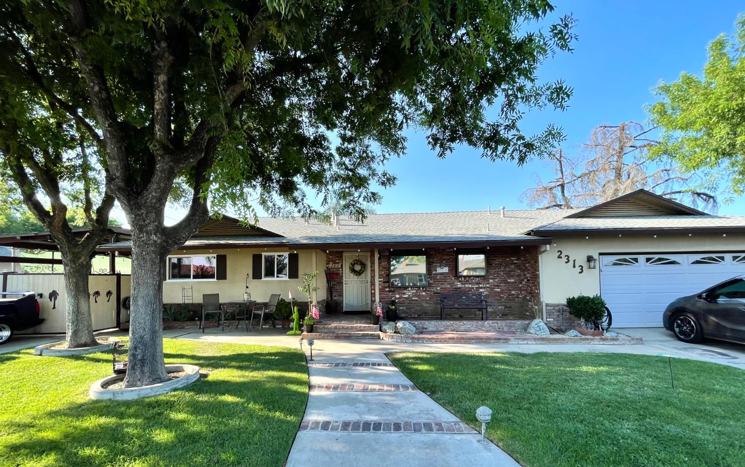 Detail Gallery Image 1 of 25 For 2313 Thomas St, Ceres,  CA 95307 - 3 Beds | 2 Baths