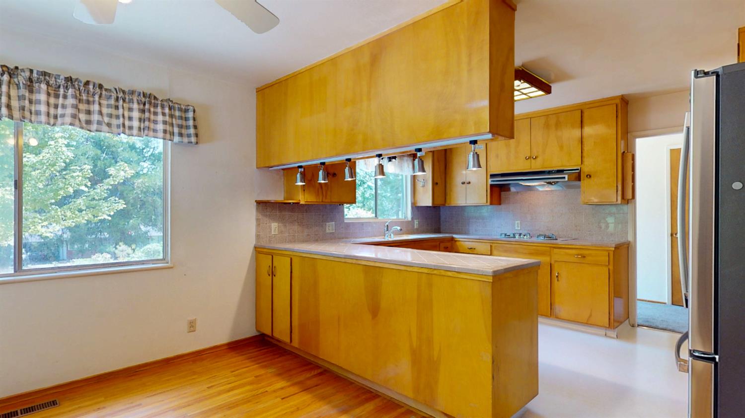 Detail Gallery Image 11 of 43 For 15604 Ridge Estates Rd, Nevada City,  CA 95959 - 2 Beds | 1/1 Baths