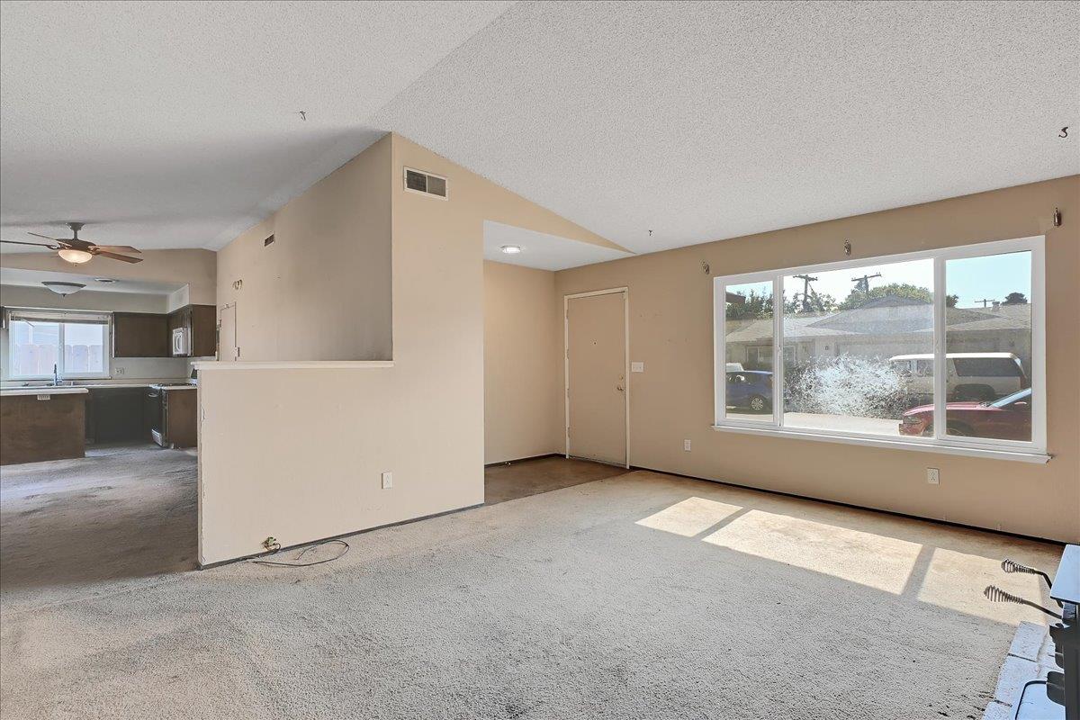 Detail Gallery Image 5 of 22 For 1450 Whyler Rd #39,  Yuba City,  CA 95993 - 3 Beds | 2 Baths