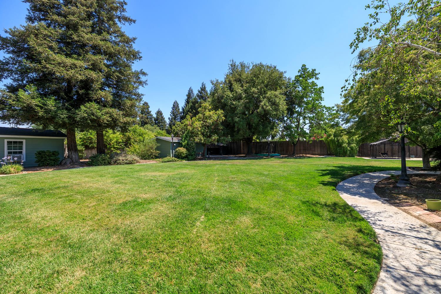 Detail Gallery Image 60 of 68 For 3128 Esta Ave, Modesto,  CA 95355 - 3 Beds | 3 Baths