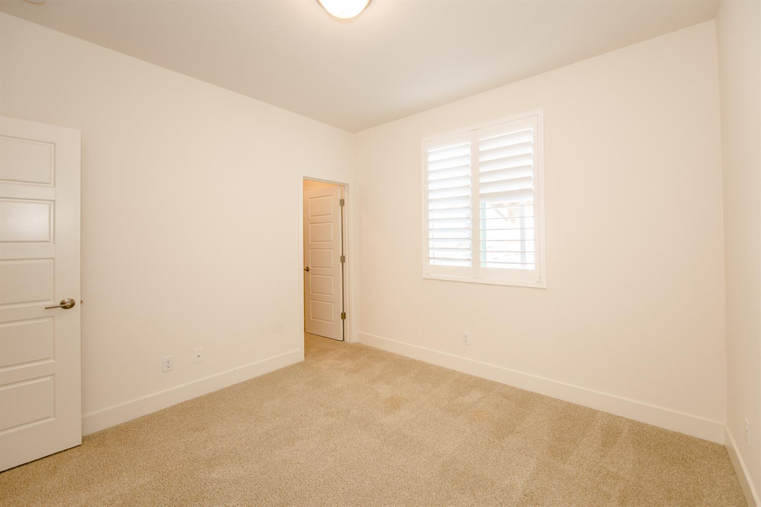 Detail Gallery Image 23 of 37 For 2751 Brookshire Cir, Woodland,  CA 95776 - 5 Beds | 3 Baths