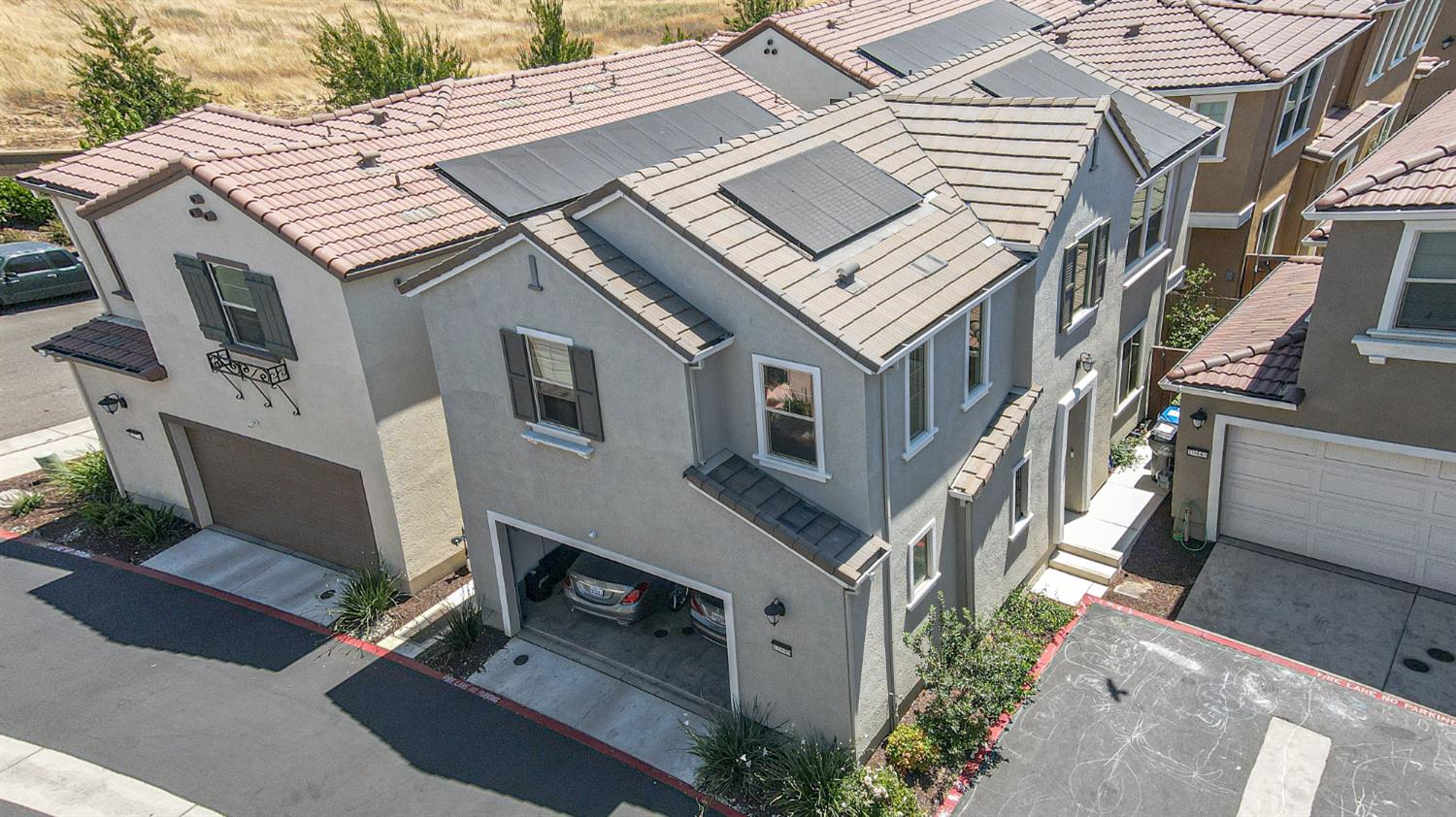 Detail Gallery Image 9 of 53 For 10448 Oboe Way, Elk Grove,  CA 95757 - 3 Beds | 2/1 Baths