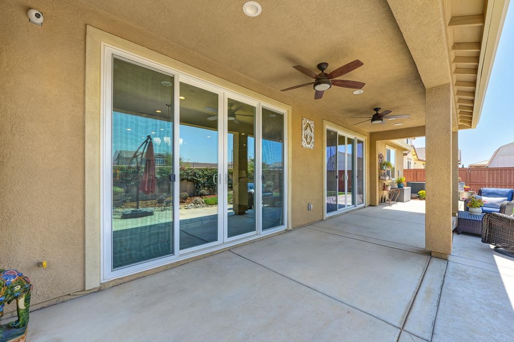 Detail Gallery Image 38 of 43 For 10309 Tempo Way, Elk Grove,  CA 95757 - 4 Beds | 3/1 Baths
