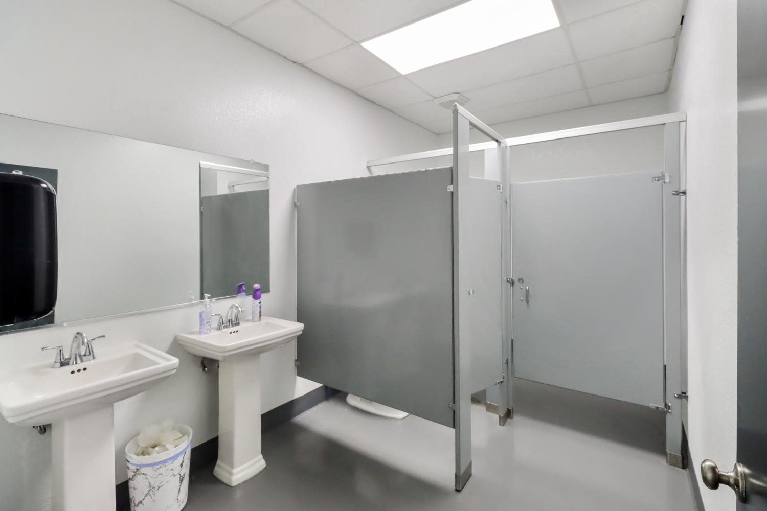Detail Gallery Image 13 of 42 For 214 7th St, Marysville,  CA 95901 - – Beds | – Baths