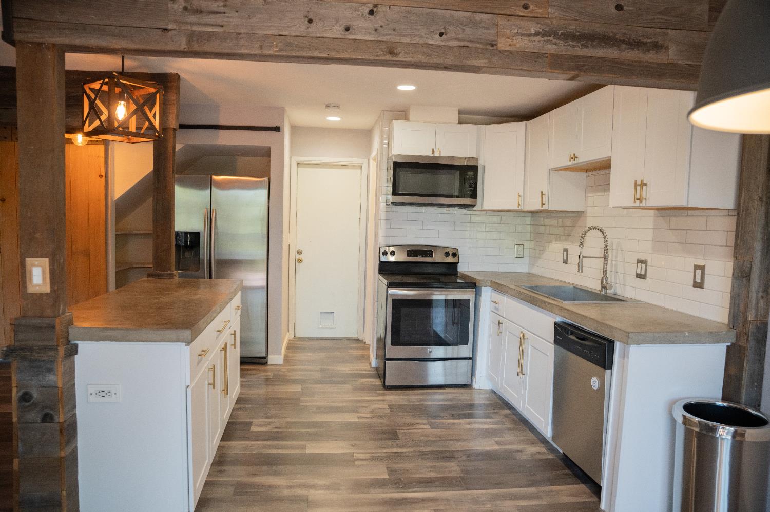 Detail Gallery Image 9 of 36 For 3406 Bristol Ct, Cameron Park,  CA 95682 - 3 Beds | 2/1 Baths