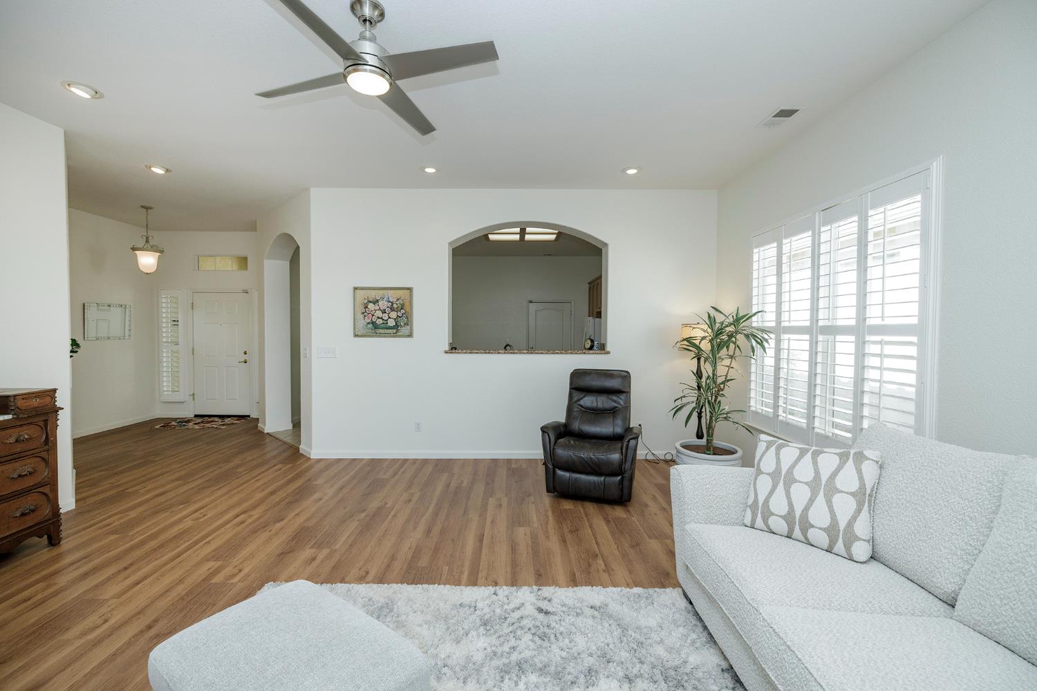 Detail Gallery Image 10 of 35 For 157 Little Johns Creek Dr, Oakdale,  CA 95361 - 2 Beds | 2 Baths