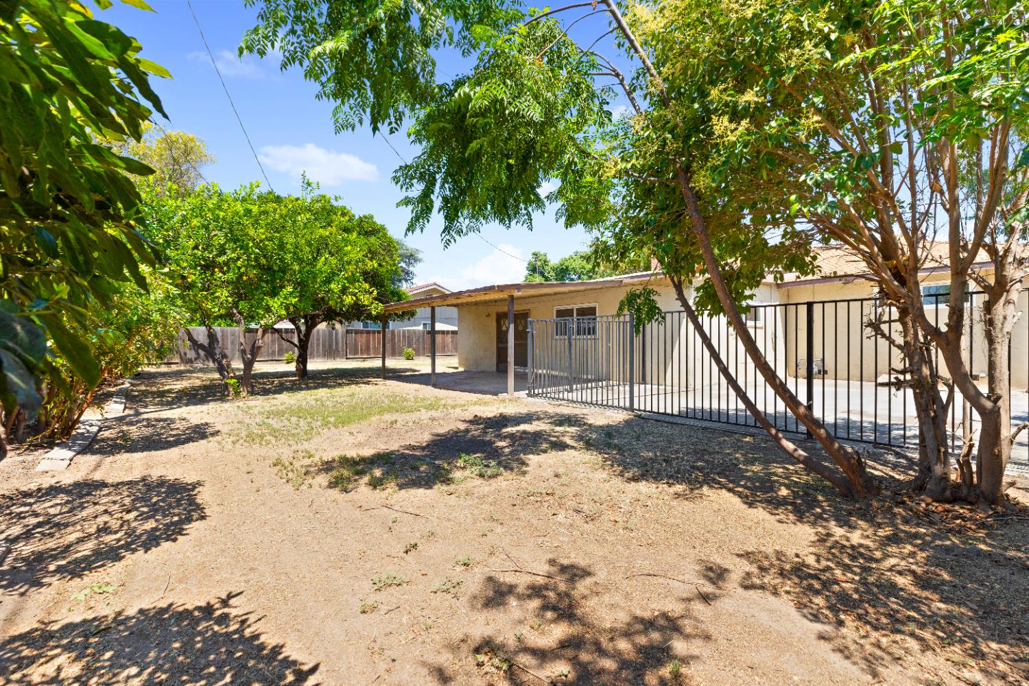Detail Gallery Image 26 of 34 For 1418 Cypress Ave, Modesto,  CA 95350 - 3 Beds | 2 Baths
