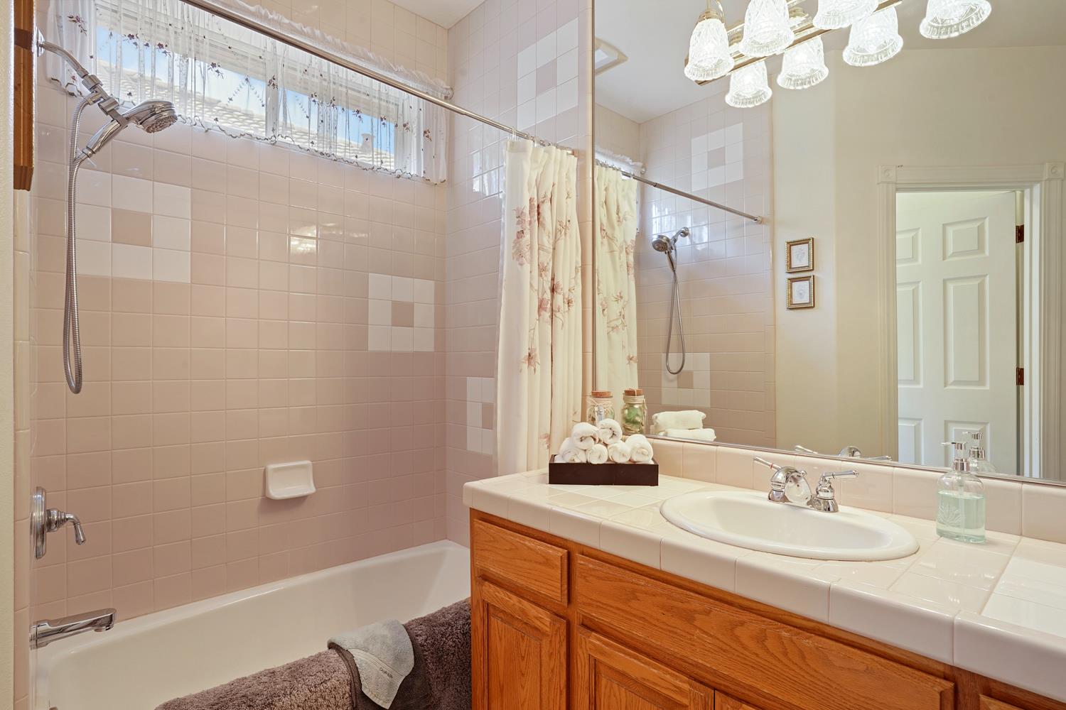 Detail Gallery Image 32 of 44 For 1109 Oak View Dr, Ione,  CA 95640 - 3 Beds | 3 Baths