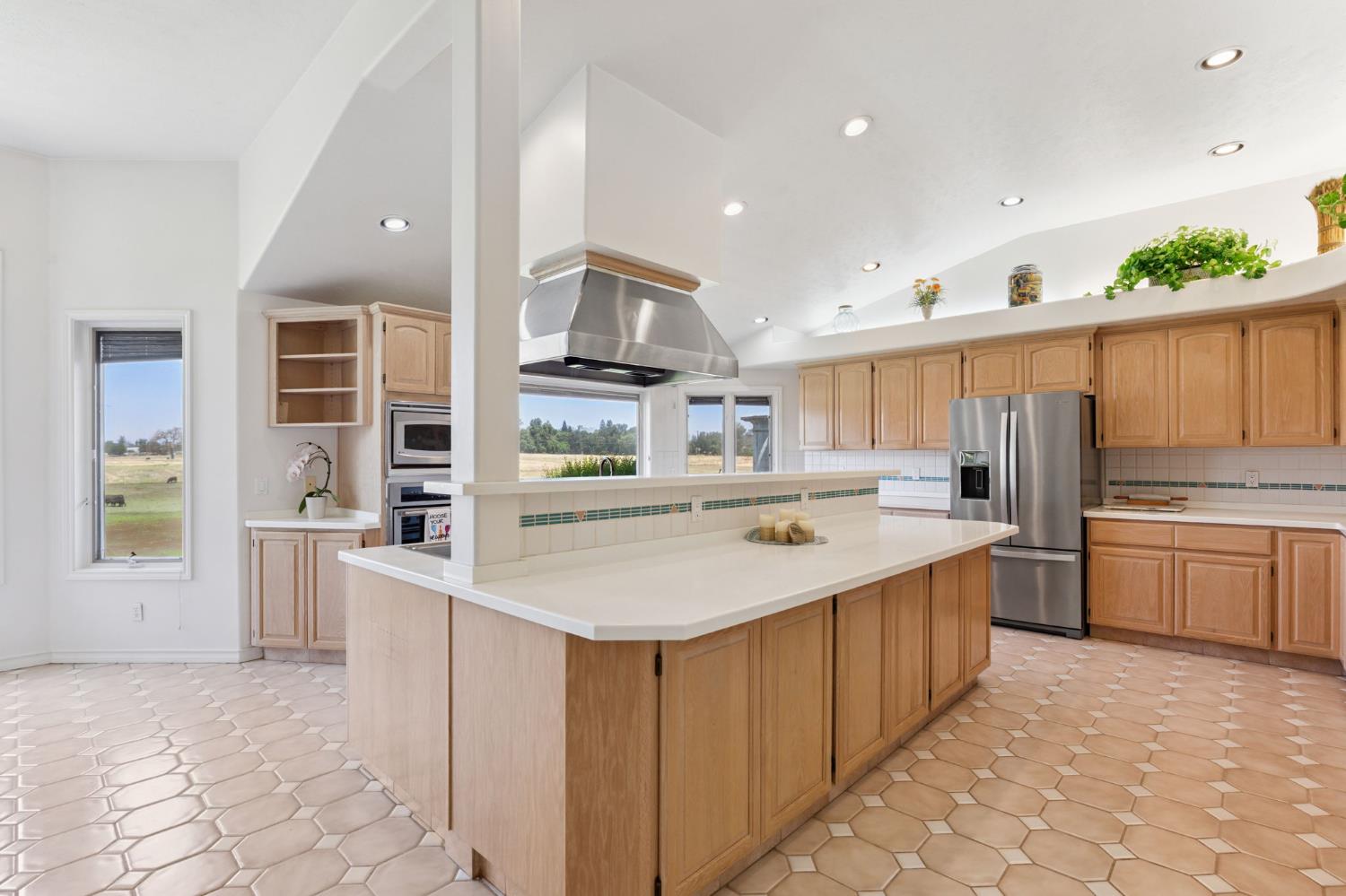 Detail Gallery Image 10 of 51 For 11255 Green Rd, Wilton,  CA 95693 - 4 Beds | 3/1 Baths