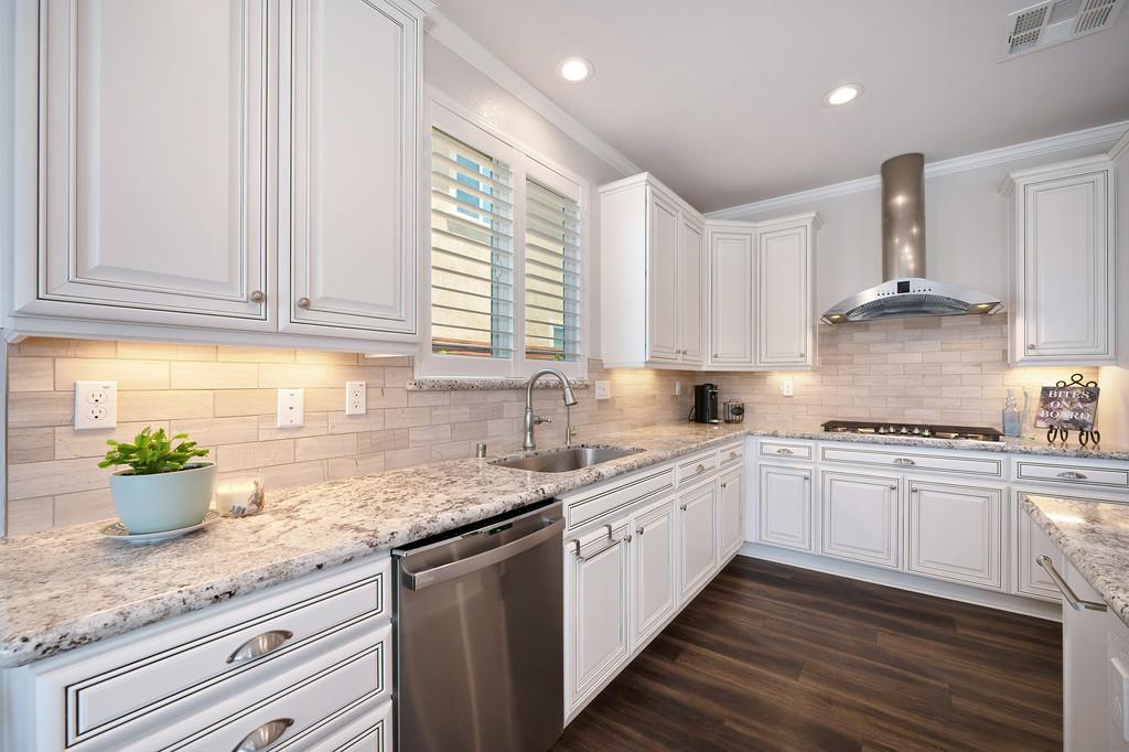 Detail Gallery Image 12 of 43 For 10309 Tempo Way, Elk Grove,  CA 95757 - 4 Beds | 3/1 Baths
