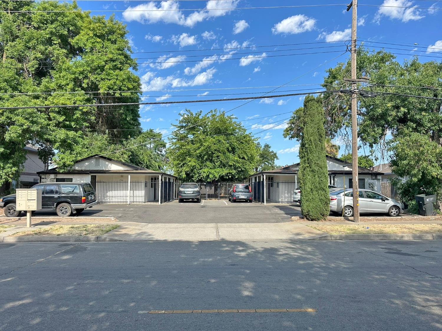Detail Gallery Image 3 of 7 For 3441 N Altos Ave, Sacramento,  CA 95838 - – Beds | – Baths