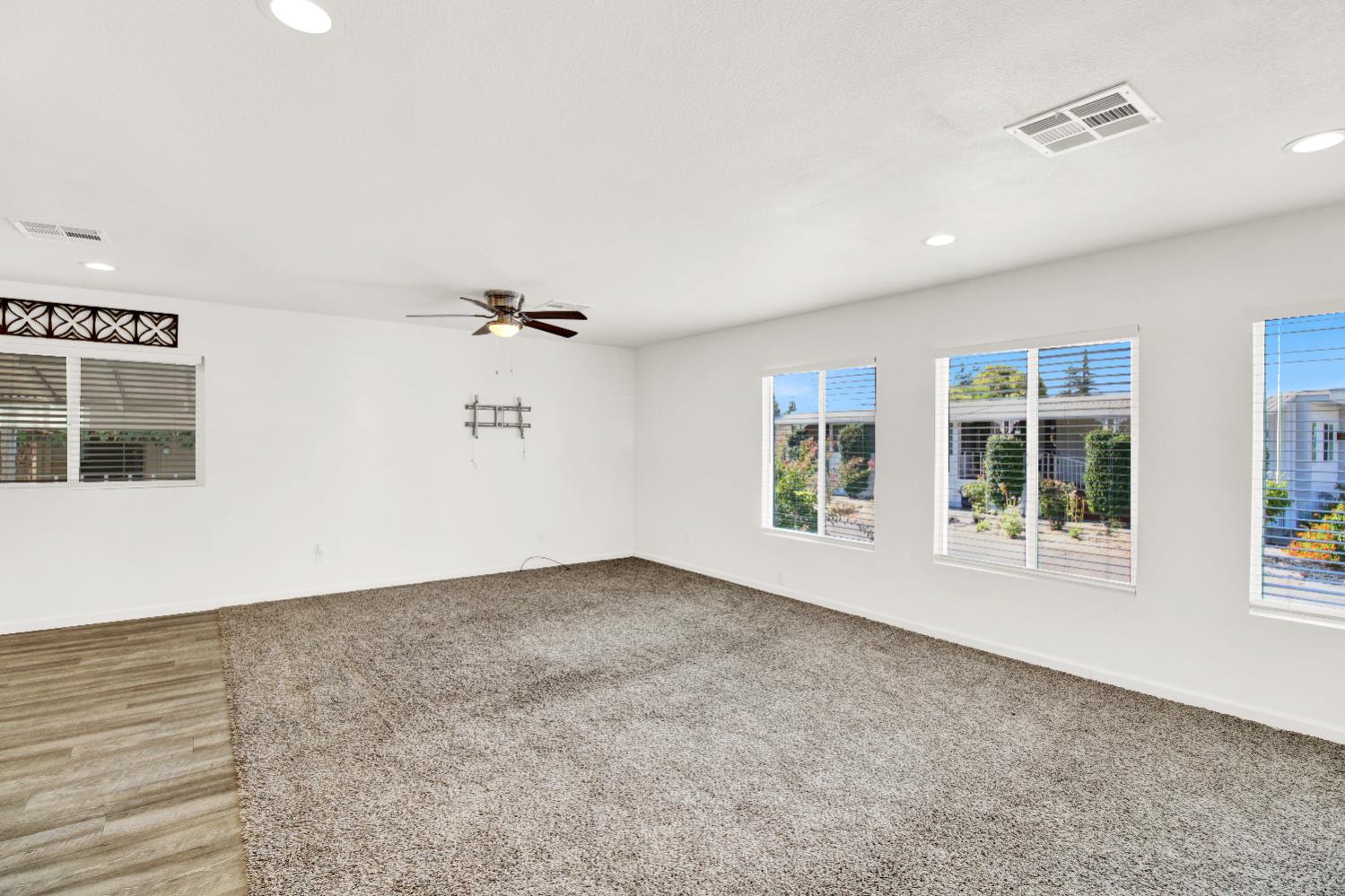 Detail Gallery Image 12 of 34 For 2307 Oakdale Rd 100, Modesto,  CA 95355 - 2 Beds | 2 Baths