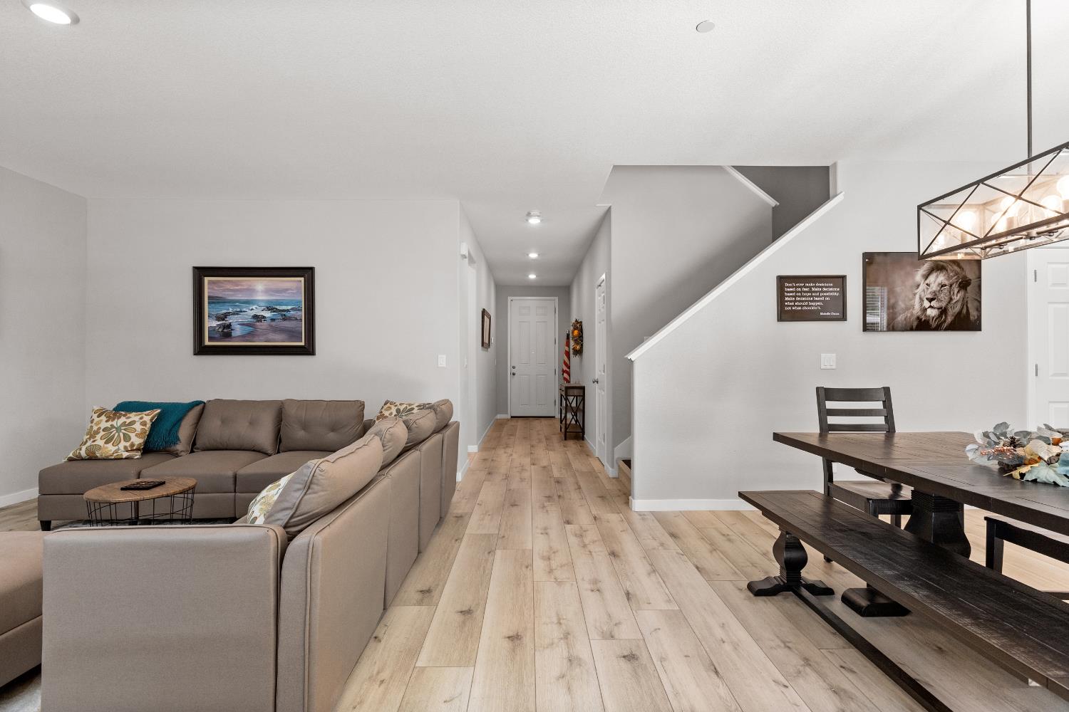 Detail Gallery Image 9 of 33 For 3247 Le Bourget Ln, Lincoln,  CA 95648 - 4 Beds | 3 Baths