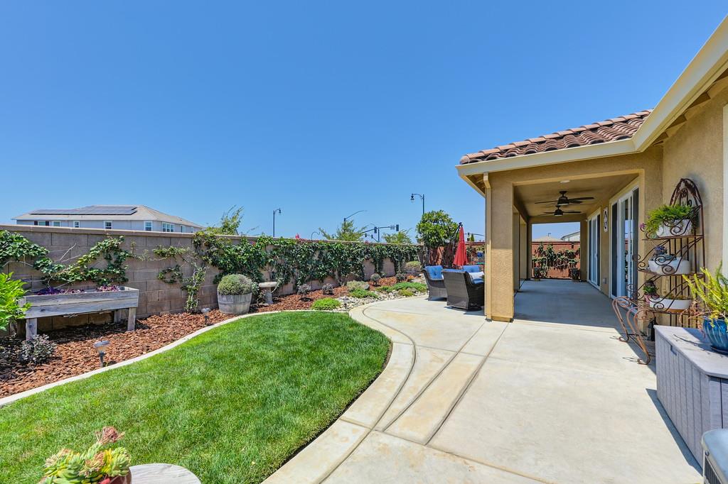 Detail Gallery Image 37 of 43 For 10309 Tempo Way, Elk Grove,  CA 95757 - 4 Beds | 3/1 Baths
