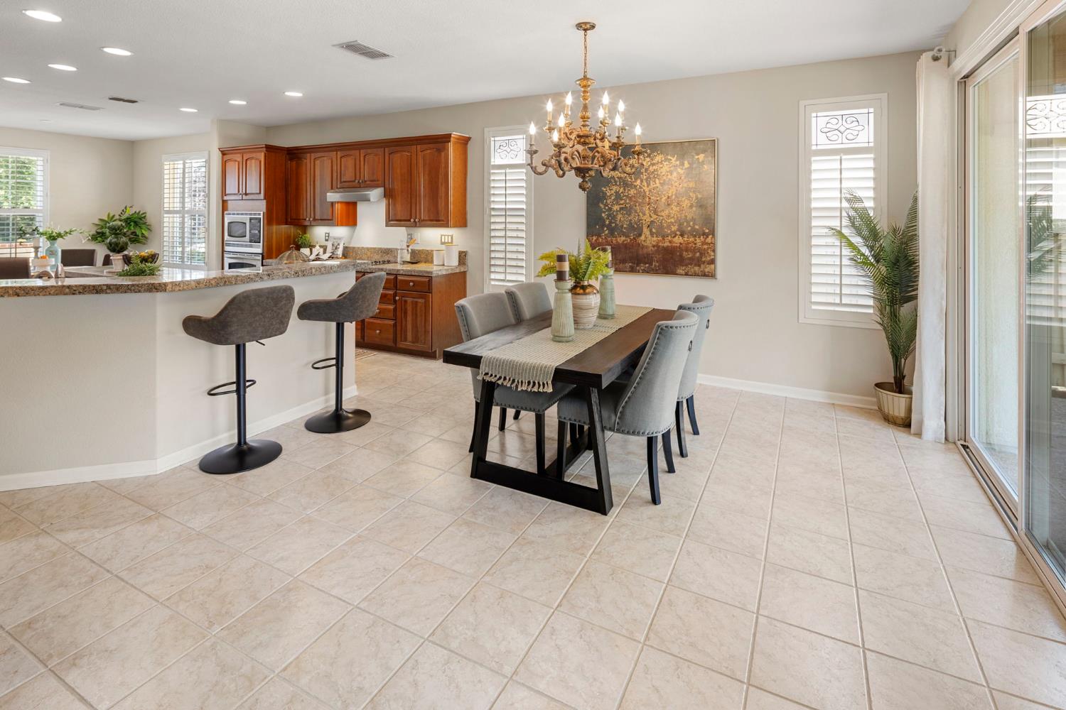 Detail Gallery Image 6 of 36 For 1960 Viola View Ct, Lincoln,  CA 95648 - 2 Beds | 2 Baths