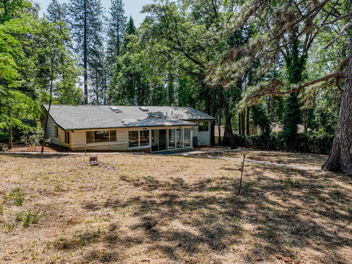 Detail Gallery Image 33 of 43 For 15604 Ridge Estates Rd, Nevada City,  CA 95959 - 2 Beds | 1/1 Baths
