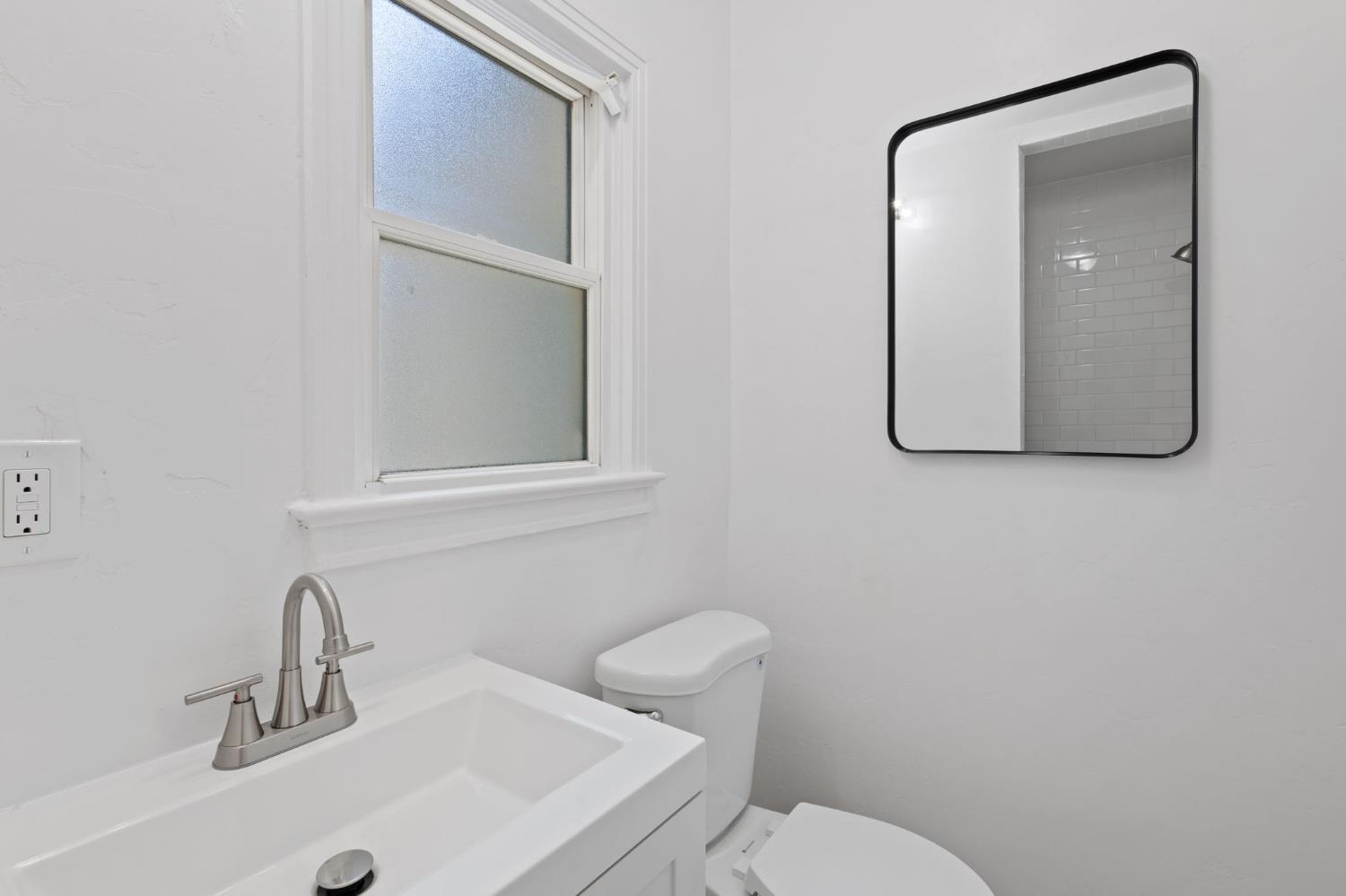Detail Gallery Image 14 of 27 For 365 E Main St, Merced,  CA 95340 - 3 Beds | 1/1 Baths