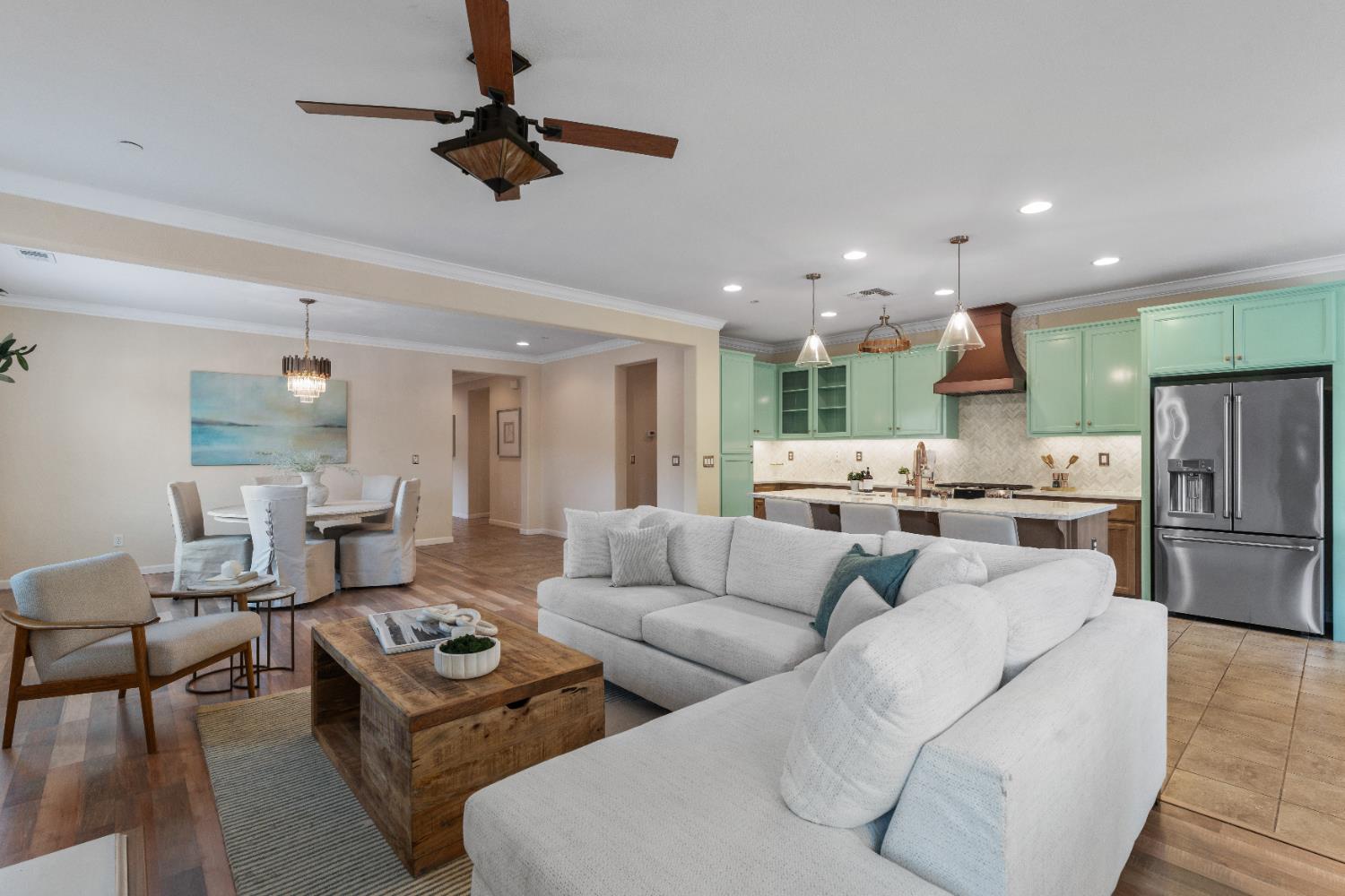 Detail Gallery Image 8 of 61 For 206 Calistoga Ct, El Dorado Hills,  CA 95762 - 3 Beds | 2/1 Baths