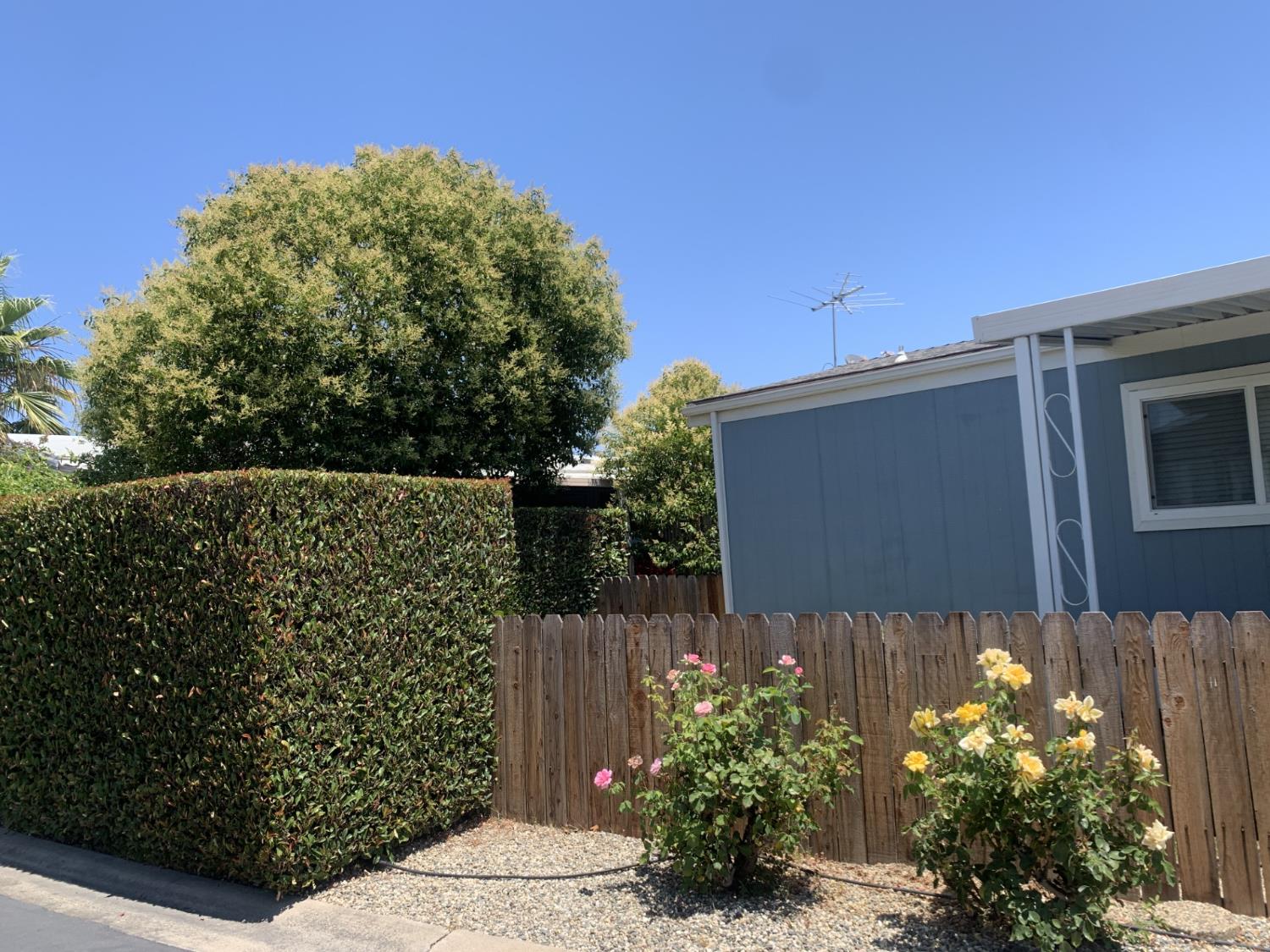 Detail Gallery Image 36 of 54 For 4901 Gardendell Rd, Sacramento,  CA 95834 - 2 Beds | 2 Baths