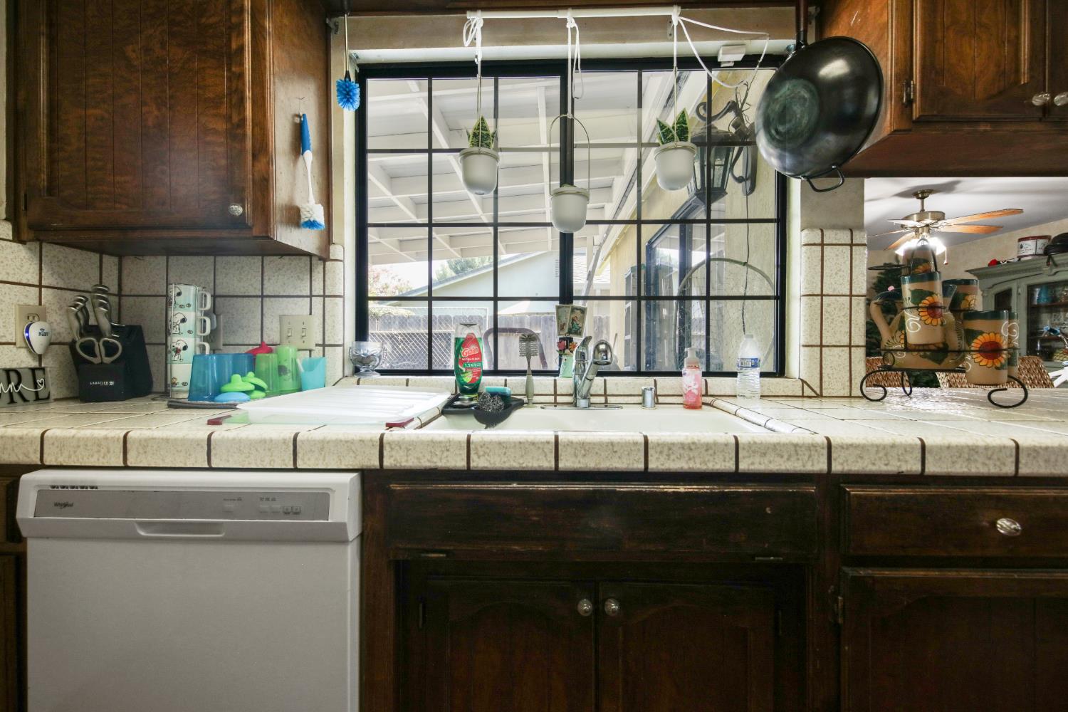 Detail Gallery Image 11 of 30 For 2962 Smoke Tree Cir, Stockton,  CA 95209 - 3 Beds | 2 Baths