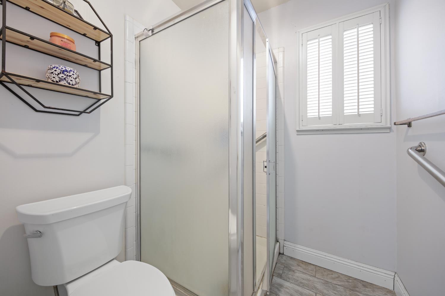 Detail Gallery Image 21 of 30 For 2962 Smoke Tree Cir, Stockton,  CA 95209 - 3 Beds | 2 Baths