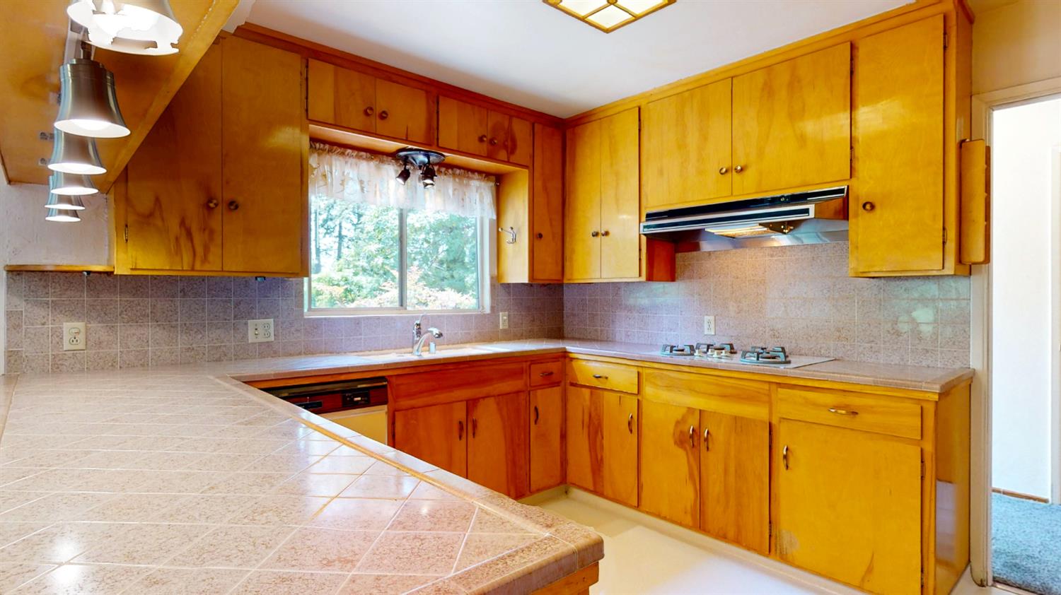 Detail Gallery Image 10 of 43 For 15604 Ridge Estates Rd, Nevada City,  CA 95959 - 2 Beds | 1/1 Baths