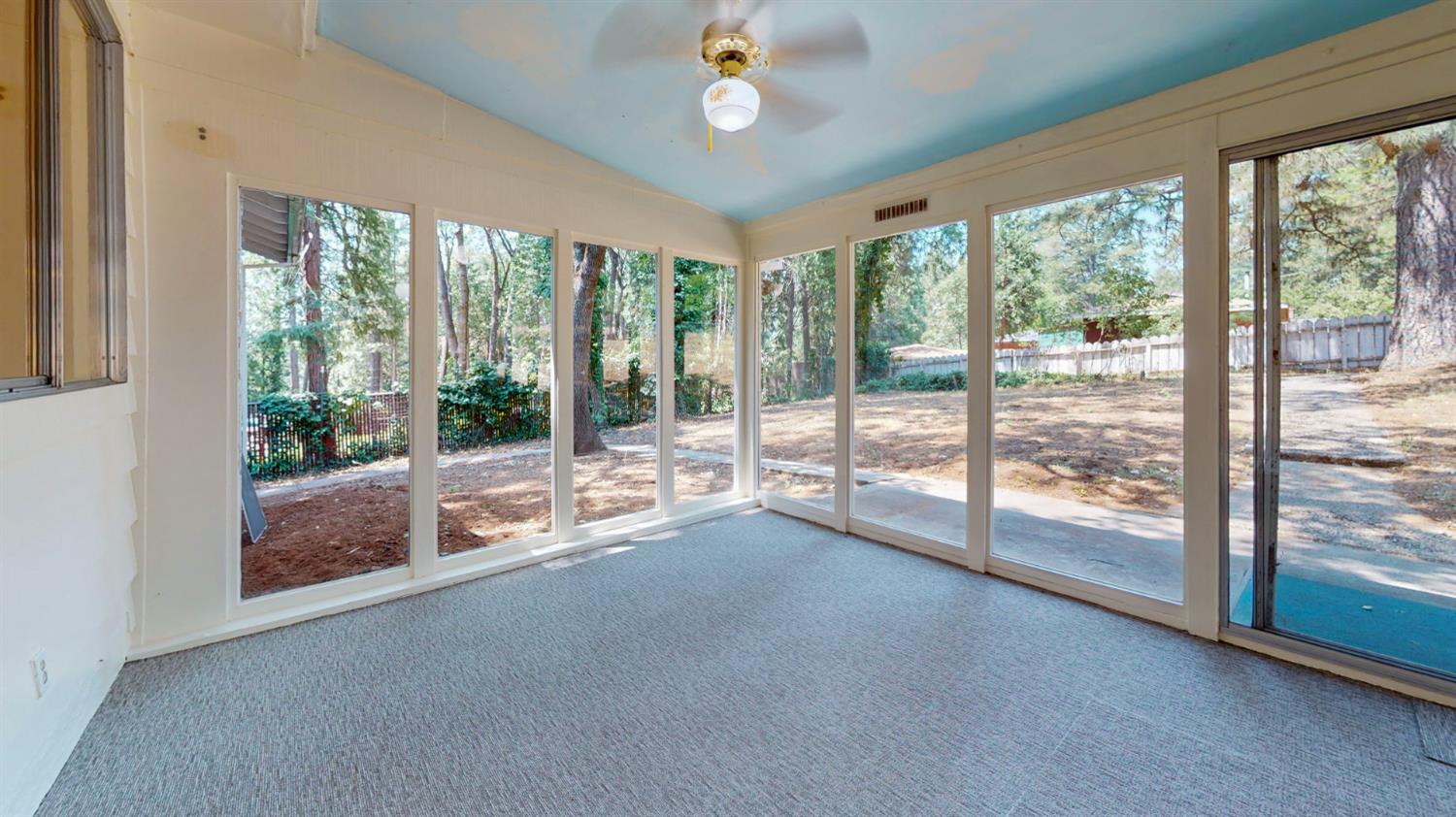 Detail Gallery Image 8 of 43 For 15604 Ridge Estates Rd, Nevada City,  CA 95959 - 2 Beds | 1/1 Baths