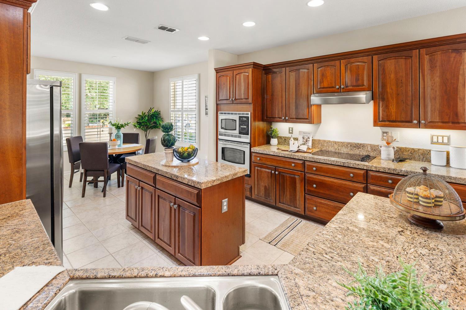 Detail Gallery Image 17 of 36 For 1960 Viola View Ct, Lincoln,  CA 95648 - 2 Beds | 2 Baths