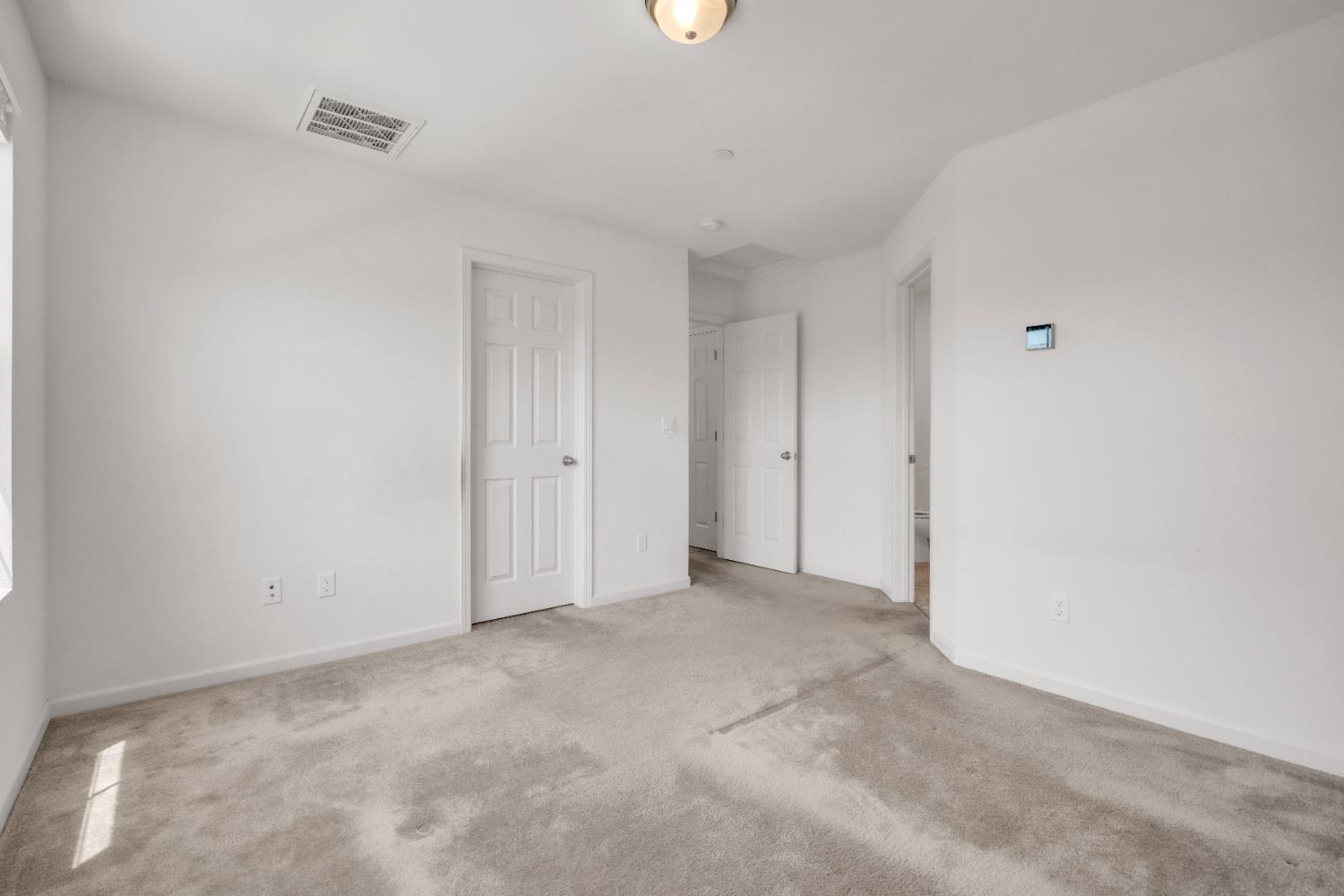 Detail Gallery Image 18 of 35 For 9934 Macabee Ln, Elk Grove,  CA 95757 - 3 Beds | 2/1 Baths